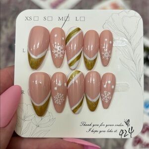 Press on nails (9 sets)